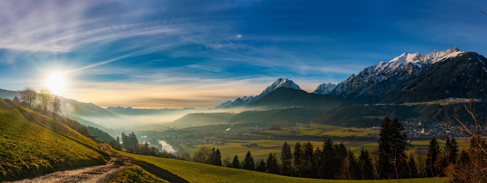 Bergpanorama über dem Inntal bei Schwaz